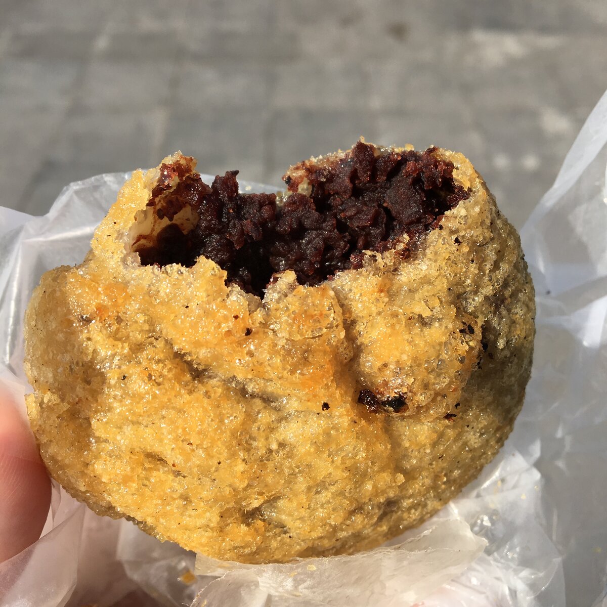 Ear-hole Fried Cake